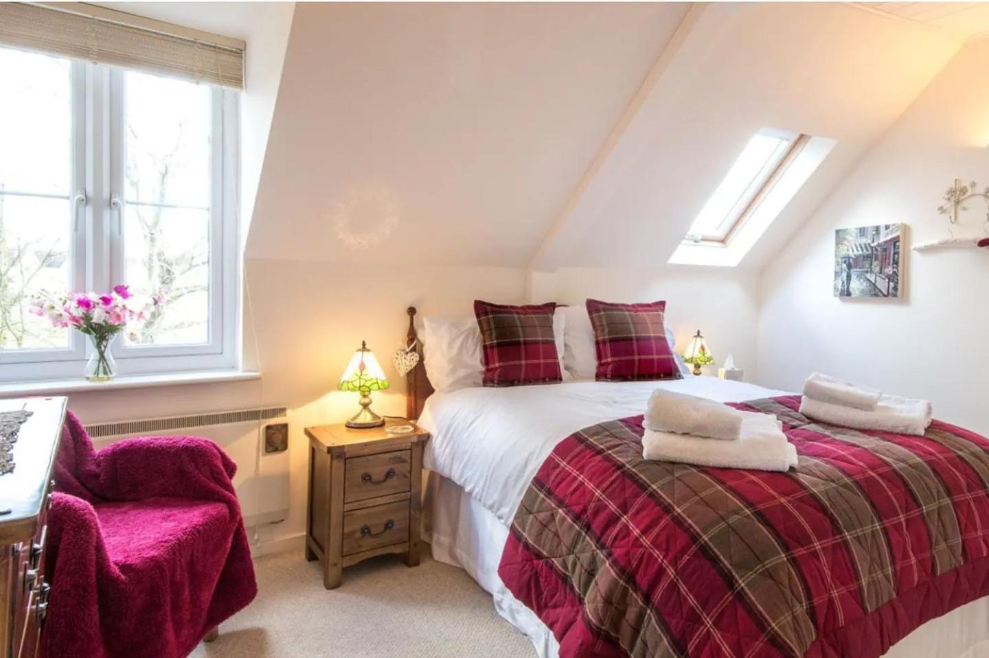 Luxury Kingfisher Lodge, Isis Lake, Within The Cotswold Waterpark Cirencester Ngoại thất bức ảnh