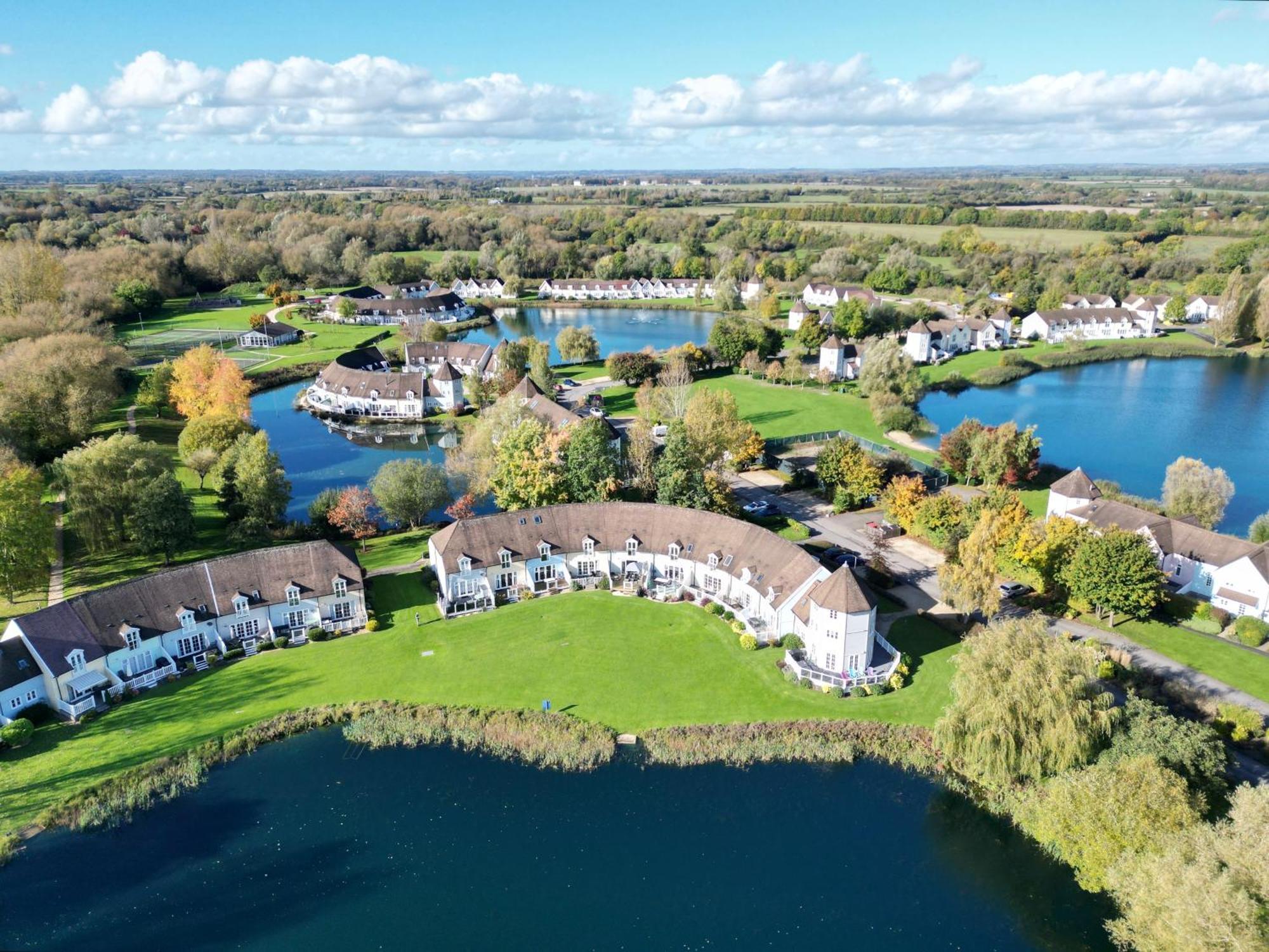 Luxury Kingfisher Lodge, Isis Lake, Within The Cotswold Waterpark Cirencester Ngoại thất bức ảnh